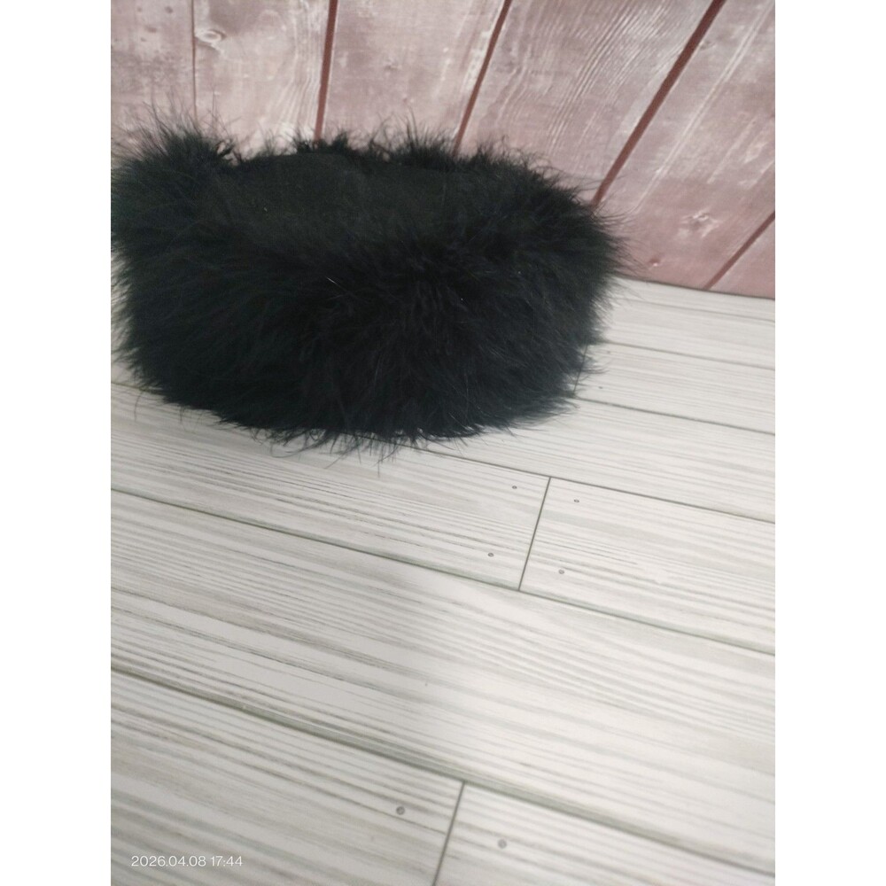 Women's black faux fur Cossack or Russian-style winter hat - Picture 7 of 8